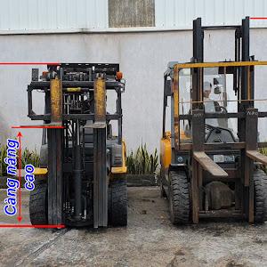 phân biệt xe nâng thường và xe nâng chui container