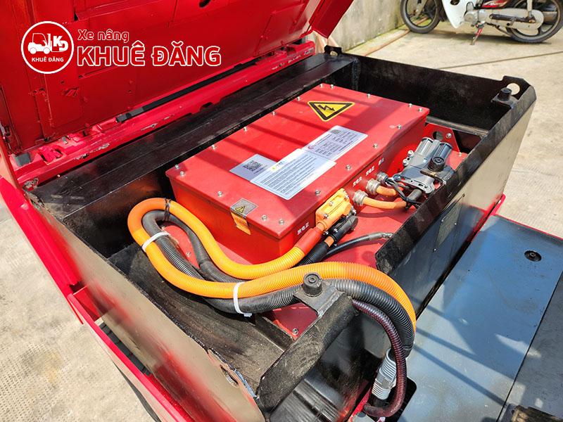 Chuyển đổi xe nâng từ bình axit chì sang Pin Lithium giúp xe chạy mạnh hơn, sạc nhanh hơn Chuyển đổi xe nâng từ bình axit chì sang Pin Lithium giúp xe chạy mạnh hơn, sạc nhanh hơn