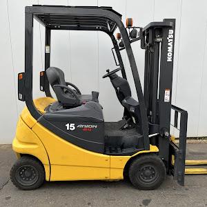 1968-Xe nâng điện ngồi lái 1.5 tấn Komatsu FB15-12