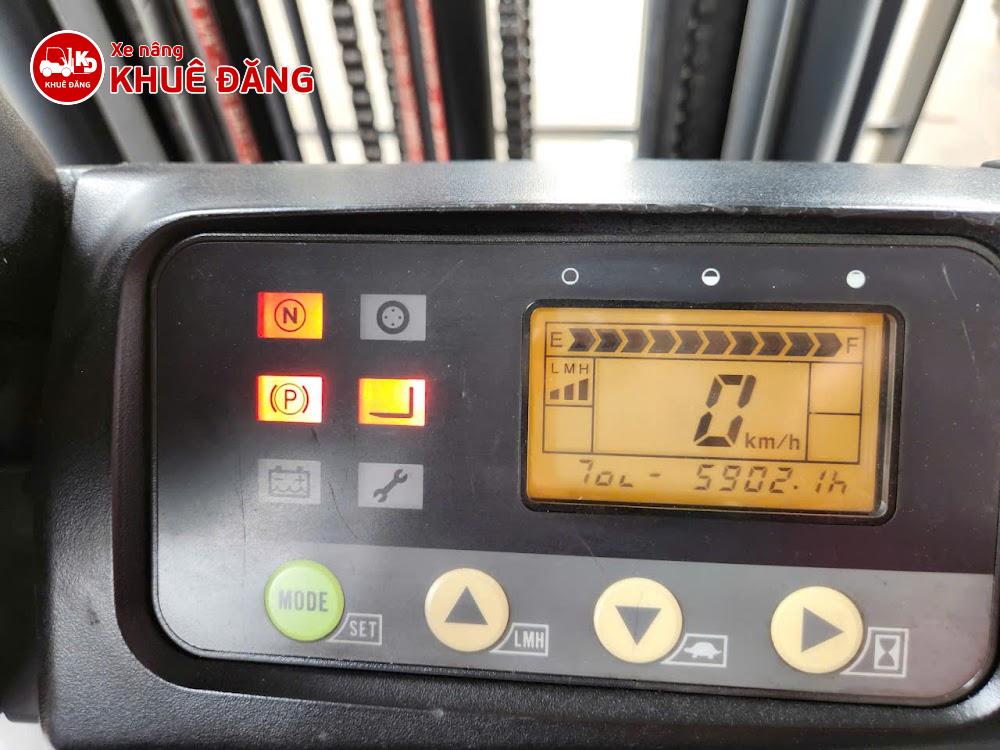 Xe này chỉ mới dùng được hơn 5900 giờ, còn rất tốt