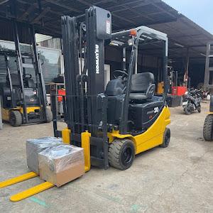 Xe nâng điện ngồi lái 2 tấn Komatsu FB20AHB-12