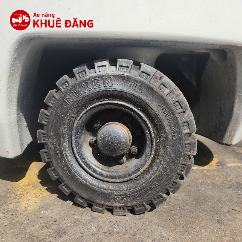 Bánh sau xe nâng Toyota 3FBKL5