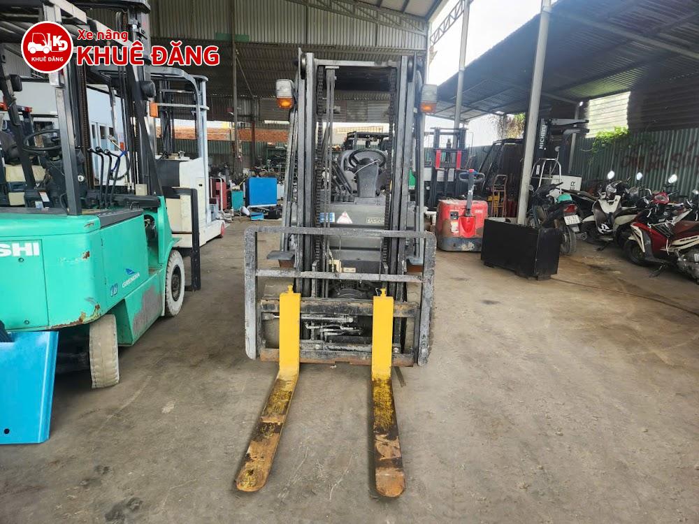 Xe nâng dầu 2.5 tấn Toyota 02-8FD25, sàng khung, sx 2020