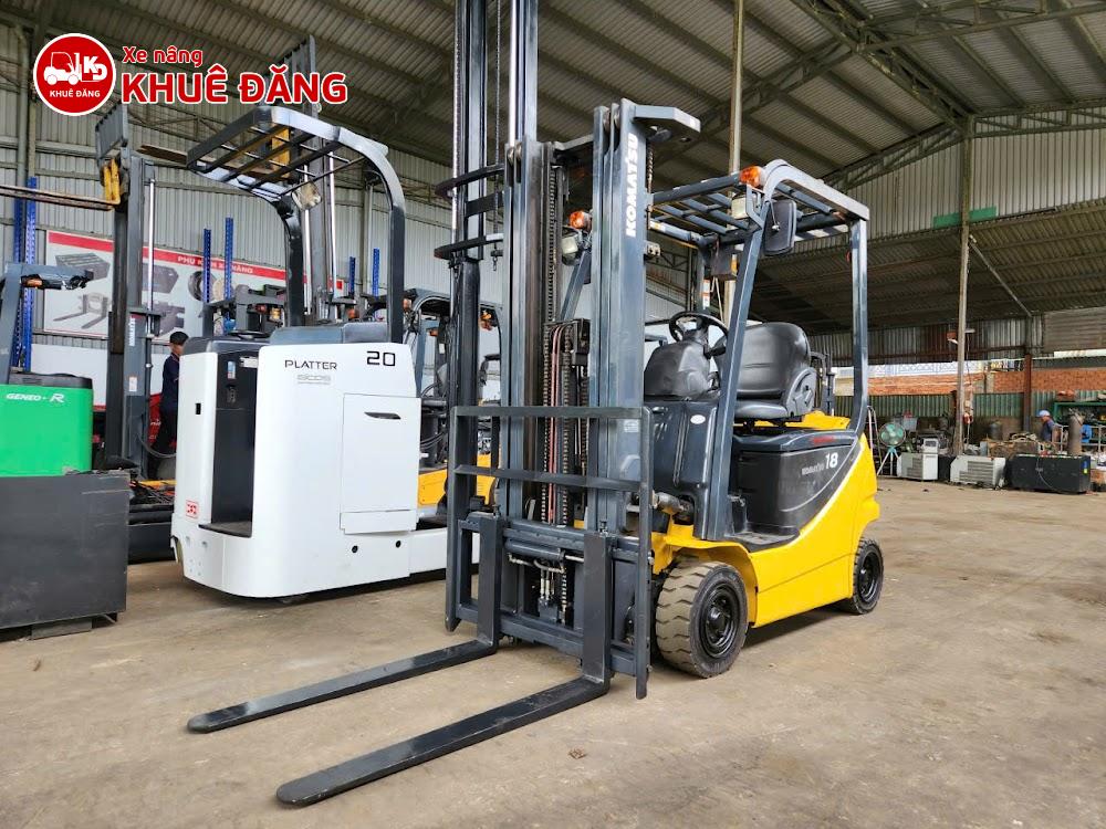 Xe nâng điện ngồi lái 1.8 tấn Komatsu FB18-12