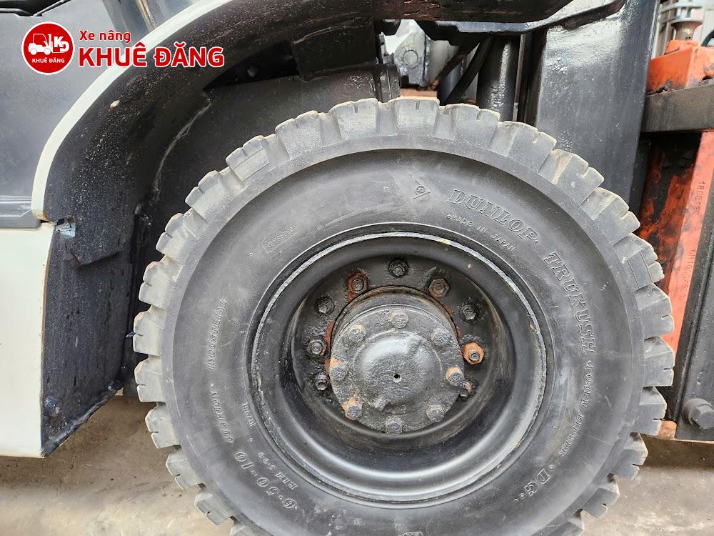 Xe nâng dầu 1.5 tấn UniCarriers FD15T14 - Khoang lái