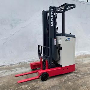 Xe nâng điện đứng lái 900kg Nichiyu FBRM9-75-330 PFL, ty giữa, nâng cao 3m3