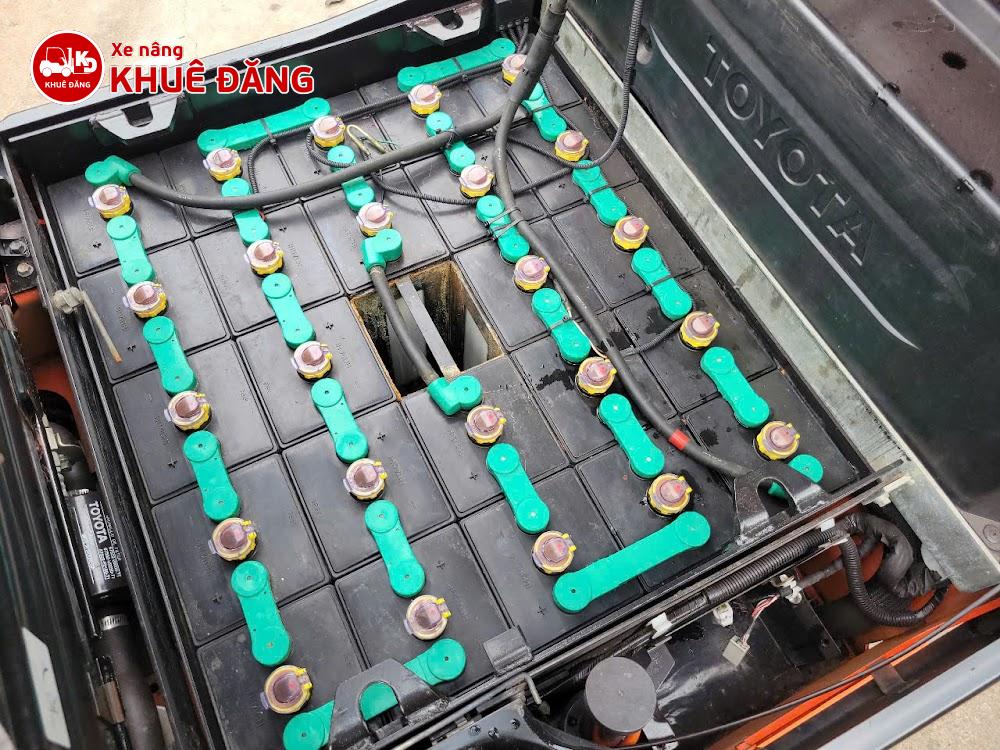 Xe nâng điện ngồi lái 1.5 tấn Toyota 8FB15