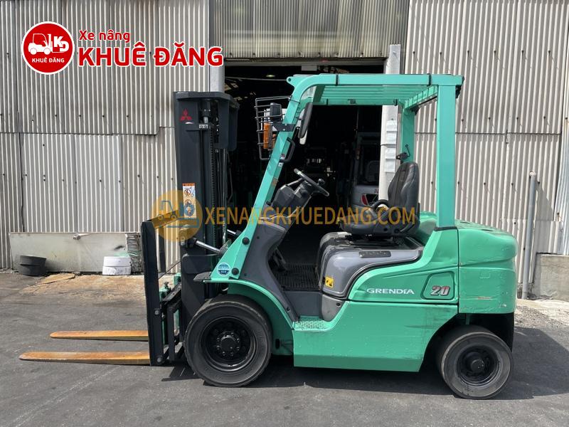 864-Xe nâng dầu 2 tấn Mitsubishi FD20T-F18D