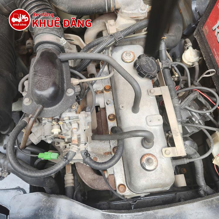 Xe nâng xăng 1.5 tấn Toyota 6FG15 gắn kẹp vuông