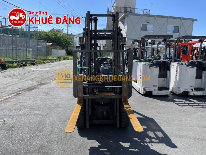 1833-Xe nâng dầu 1.5 tấn Toyota 7FD15