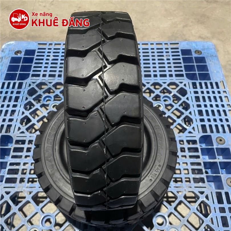 Bánh đặc 15x4.5-8 Ascendo S2000