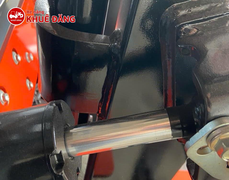 Xe nâng điện ngồi lái 1.5 tấn Toyota 7FB15, nâng cao 3m, bánh trắng