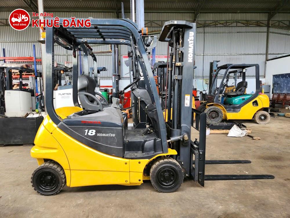 Xe nâng điện ngồi lái 1.8 tấn Komatsu FB18-12 chất lượng cao, ngoại hình đẹp