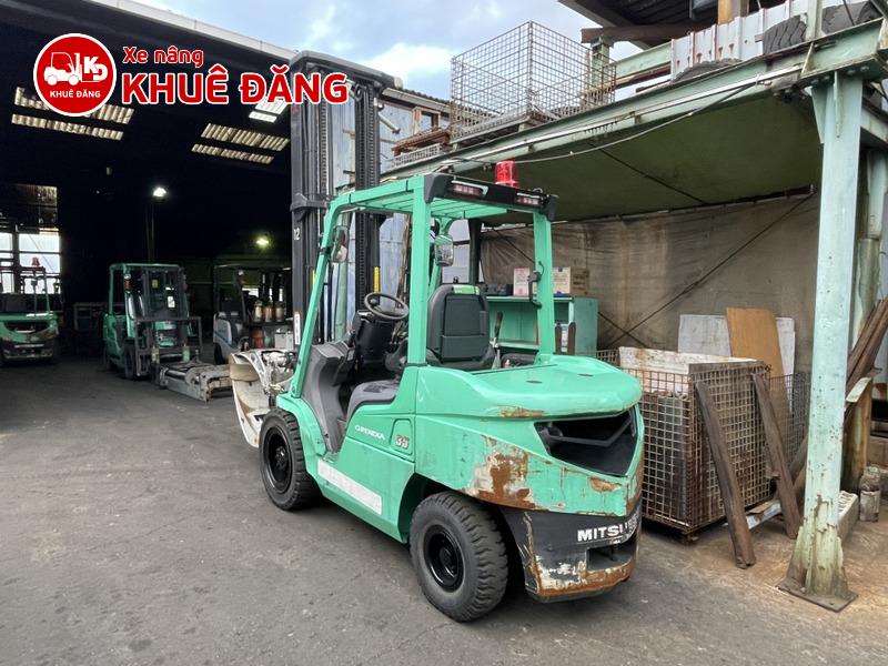 1971-Xe nâng dầu 3.5 tấn Mitsubishi FDE35AT