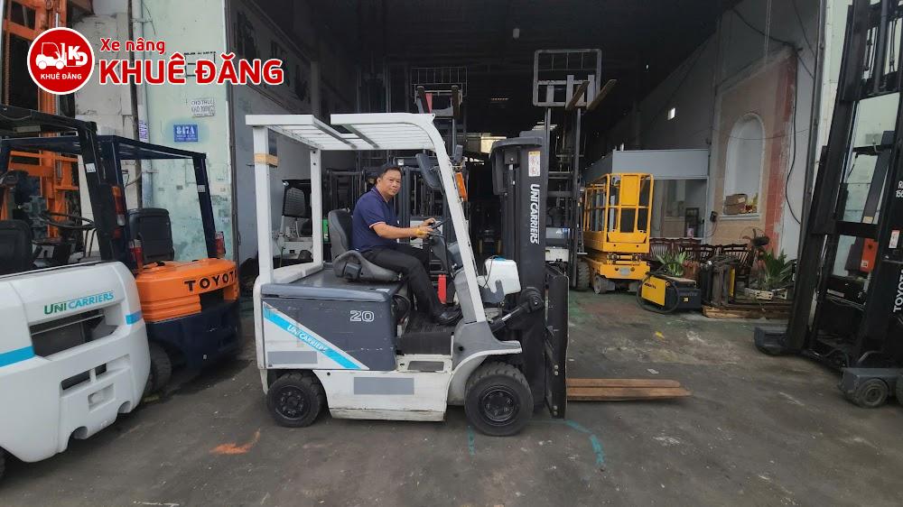 Xe nâng điện ngồi lái 2 tấn Unicarriers FB20-8, 3m, 2015
