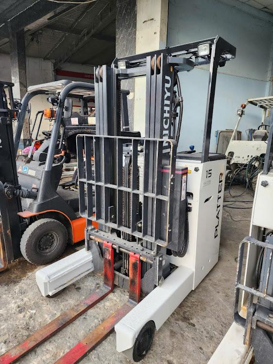 Xe nâng điện đứng lái 1.5 tấn Nichiyu FBR15-80B, 4.3m