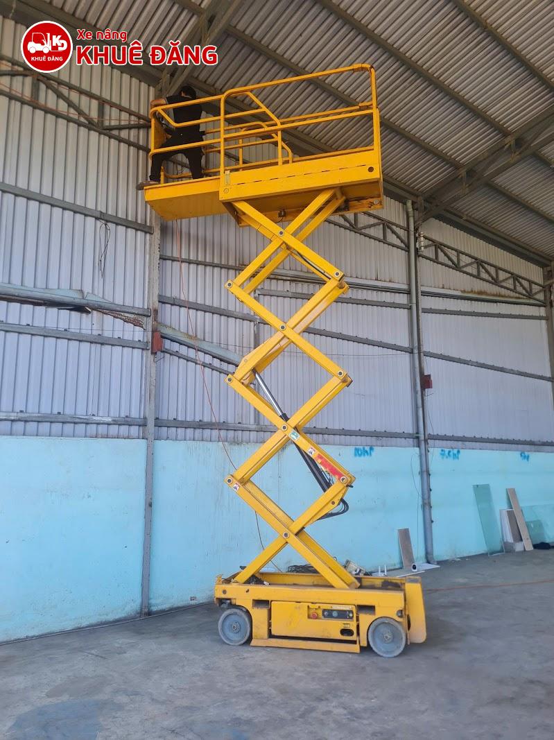 cho thuê xe nâng người tại TPHCM