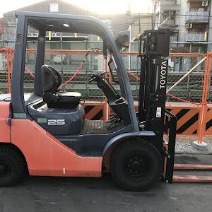 Xe nâng dầu 2.5 tấn Toyota 8FD25