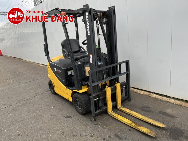 1968-Xe nâng điện ngồi lái 1.5 tấn Komatsu FB15-12