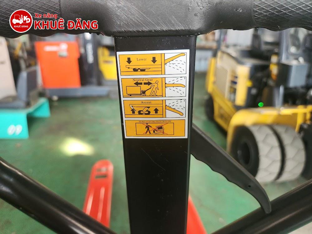 hướng dẫn sử dụng Xe nâng tay thấp 3 tấn càng rộng Nitto