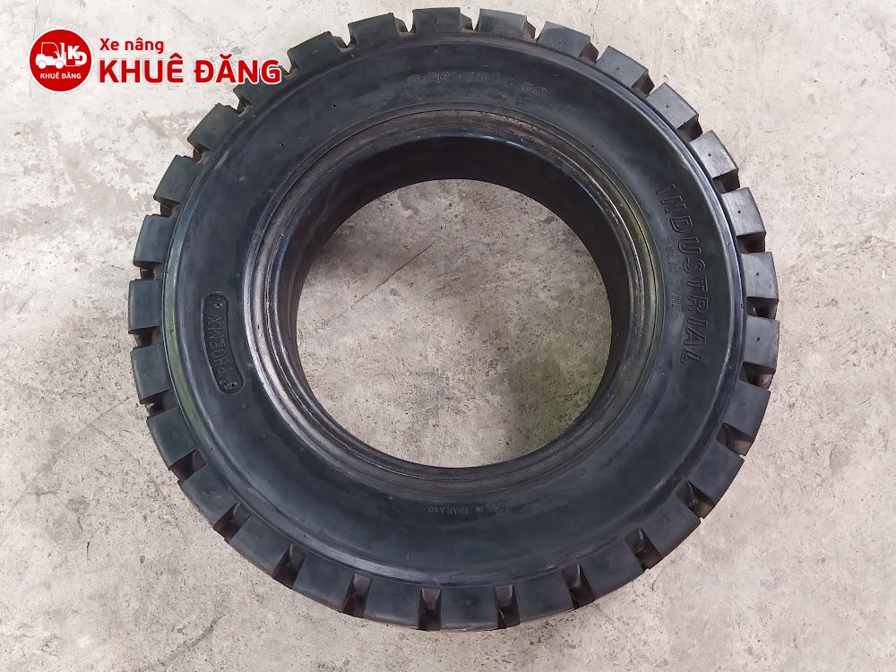Lốp đặc xe nâng 600-15 Phoenix