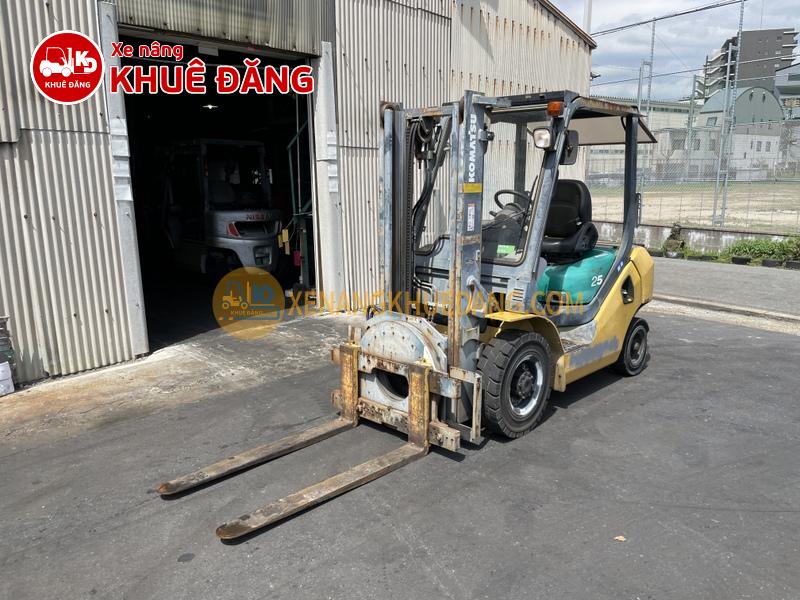 782-Xe nâng dầu 2.5 tấn Komatsu FD25T-16