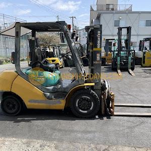 Xe nâng dầu 2.5 tấn Komatsu FD25T-16