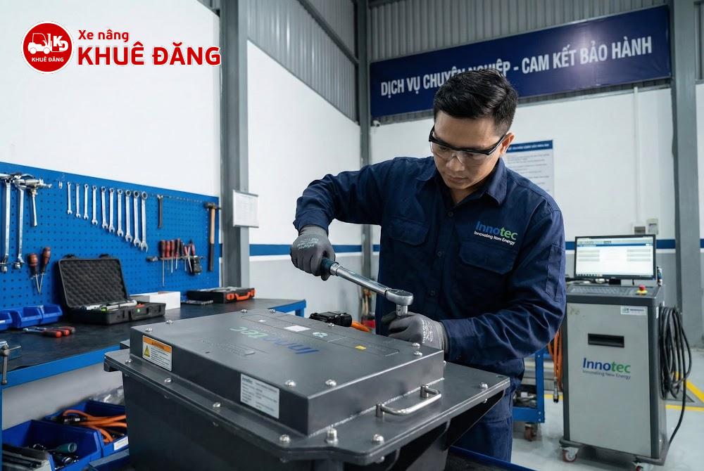 Pin Lithium 48V 560Ah (51.2V 560Ah) cho xe nâng điện