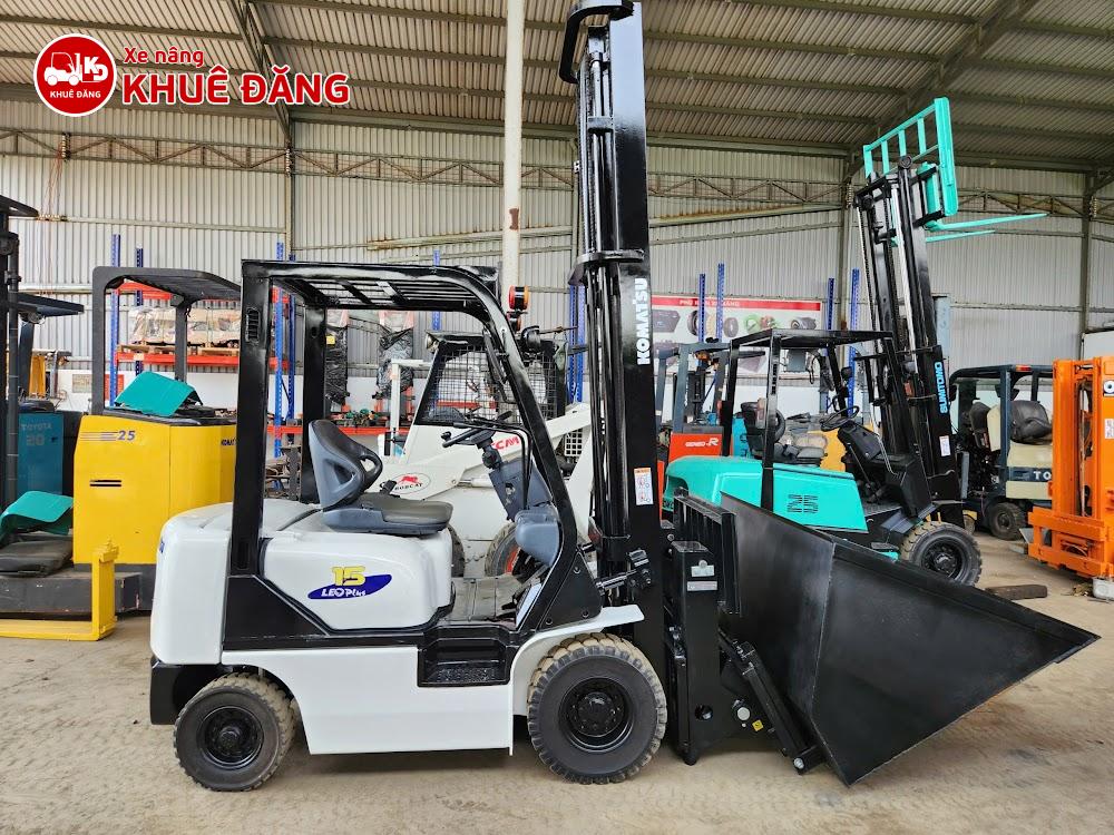 Xe nâng dầu xúc nâng 1.5 tấn Komatsu FD15T-16