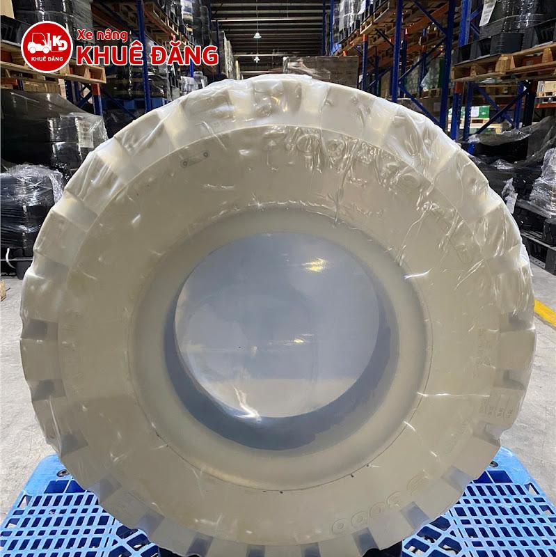 Bánh đặc 700-12 Ascendo màu trắng