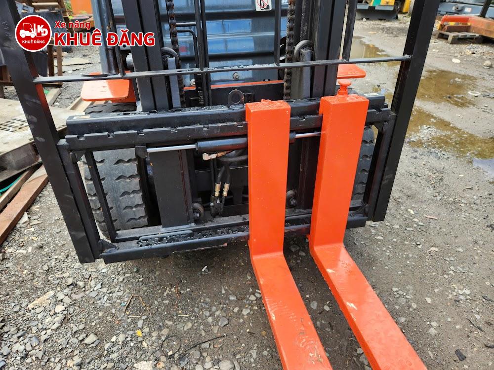 Xe nâng dầu 3 tấn Toyota 02-8FD30 khung nâng 4m