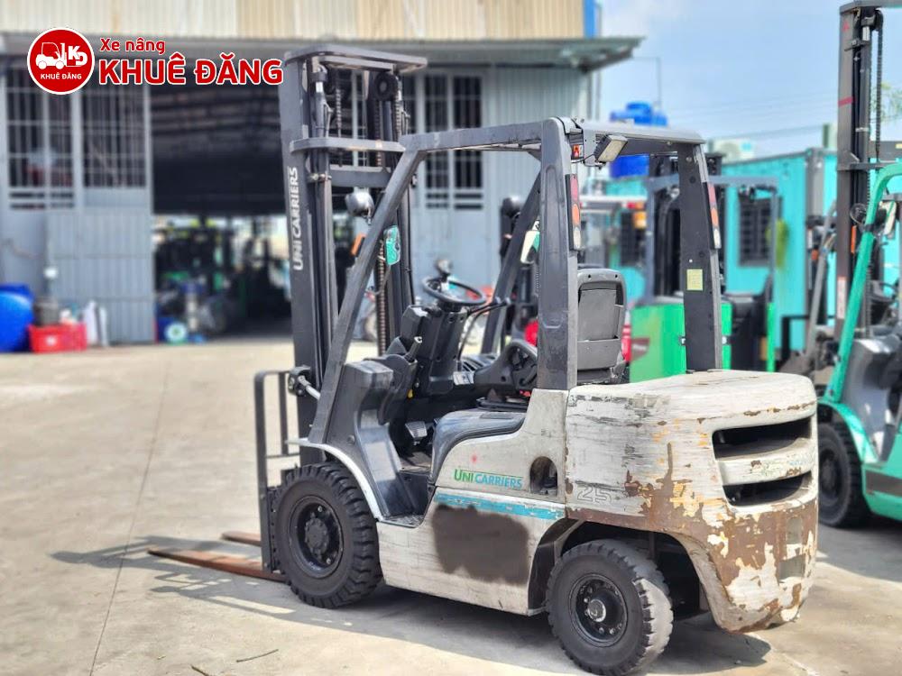 Xe nâng dầu 2.5 tấn Unicarriers FD25, 4m