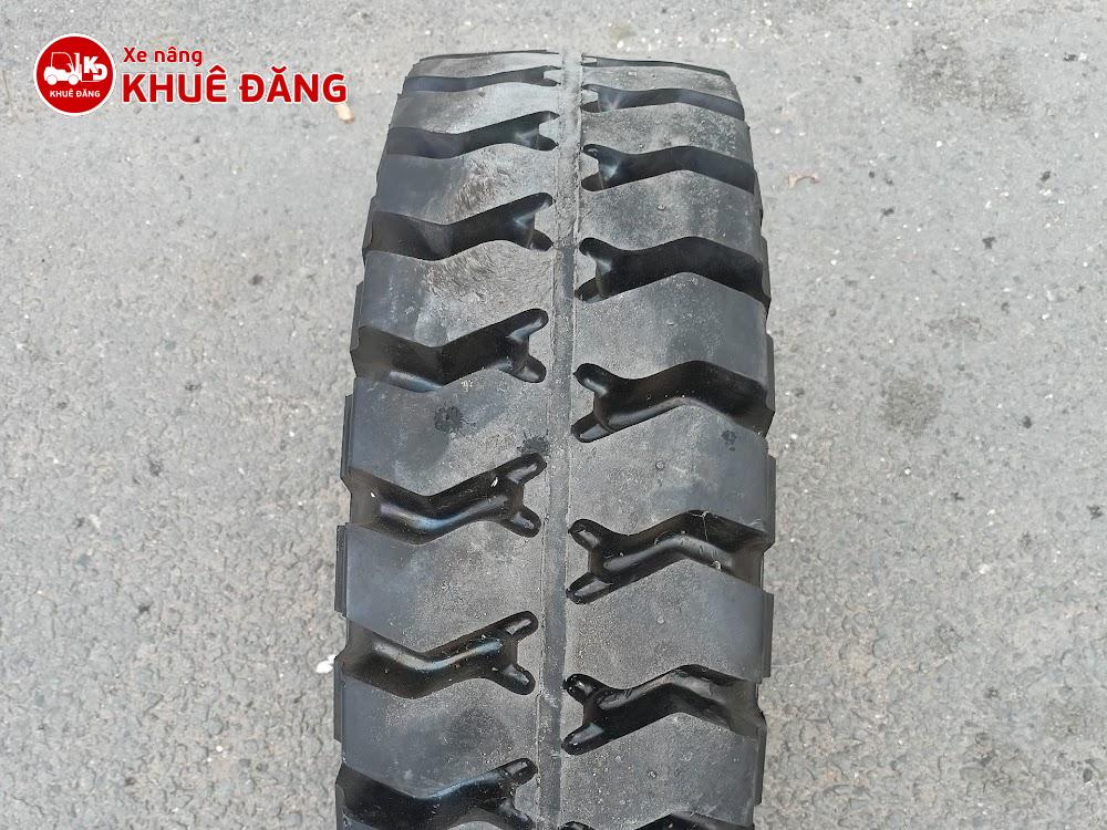 Lốp đặc xe nâng 700-15 Phoenix