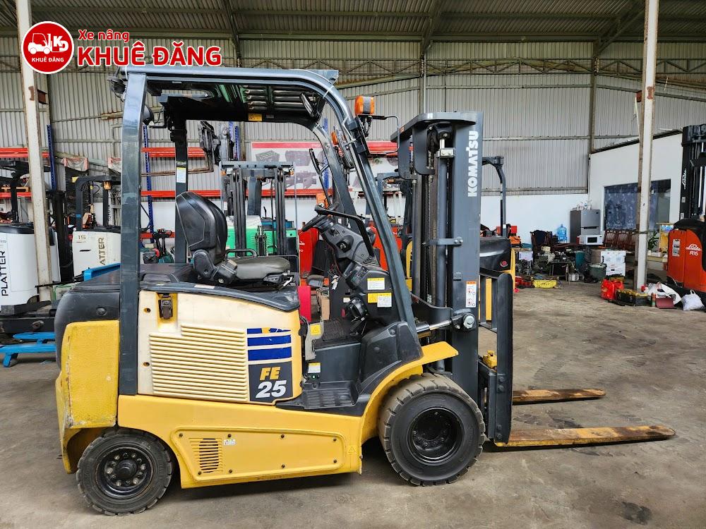 Xe nâng điện ngồi lái 2.5 tấn Komatsu FE25-1, Dịch Giá, SX 2018