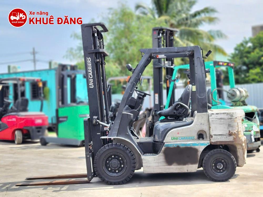 Xe nâng dầu 2.5 tấn Unicarriers FD25, 4m