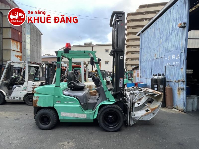 1971-Xe nâng dầu 3.5 tấn Mitsubishi FDE35AT