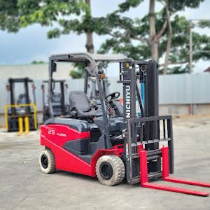 Xe nâng điện ngồi lái 2.5 tấn Nichiyu FB25PN-80, 3m, 2019, lốp trắng