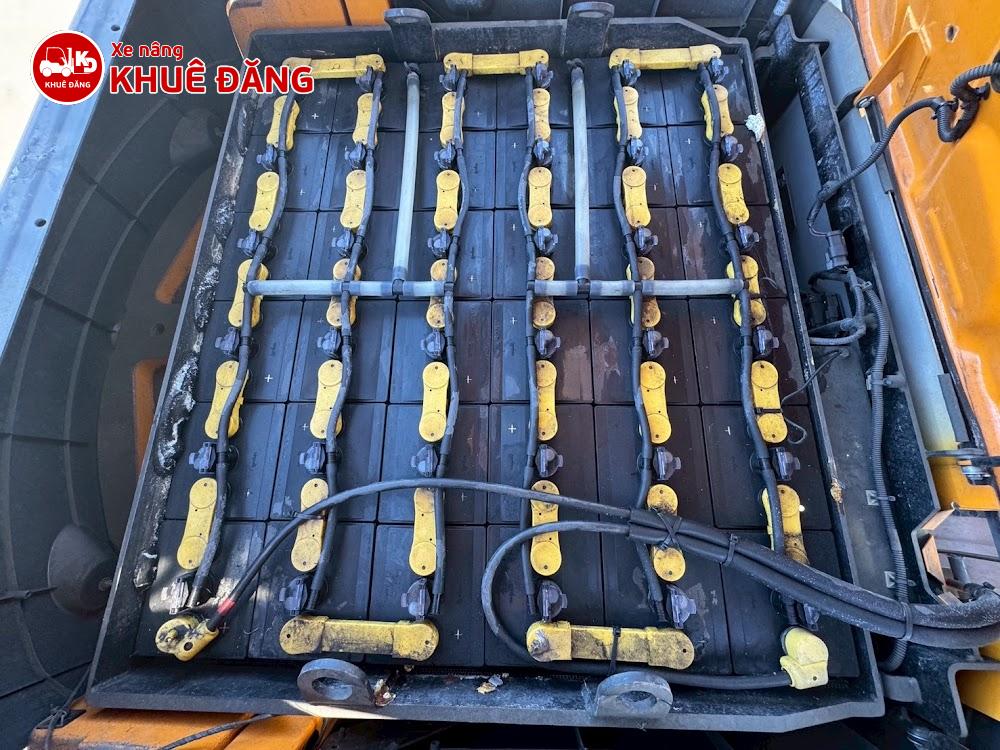 Bình ắc quy GS Yuasa VGD470 với điện áp 72V và dung lượng tối thiểu 470Ah/5hr
