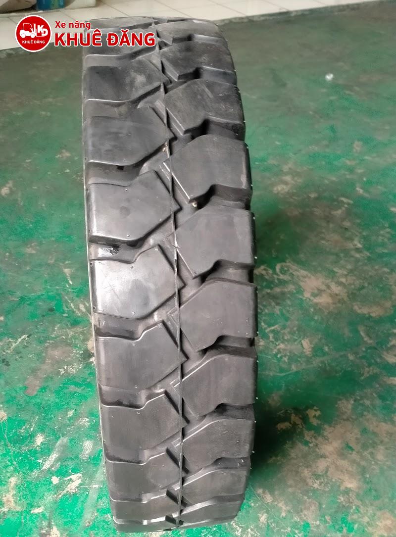 Bánh đặc 700-15 Ascendo S2000