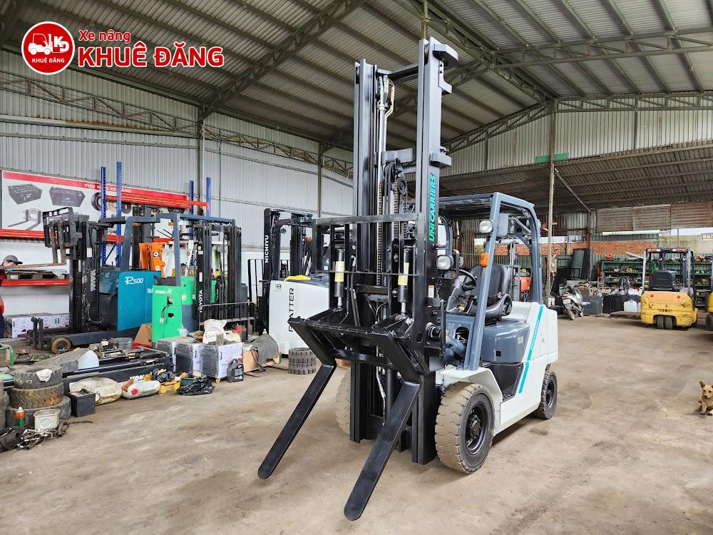 Xe nâng dầu 2.5 tấn Unicarriers FHD25T5. Khung nâng 5m, ty giữa, gật gù
