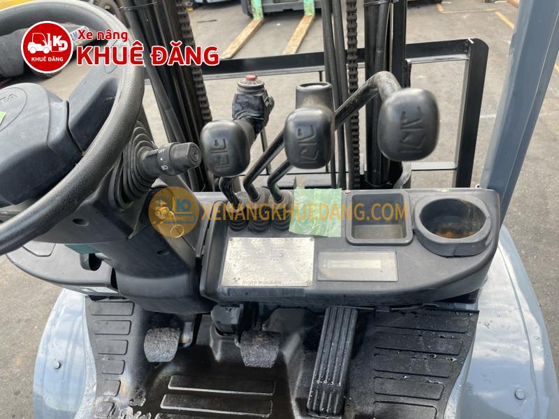 814-Xe nâng dầu 3 tấn Toyota 8FD30