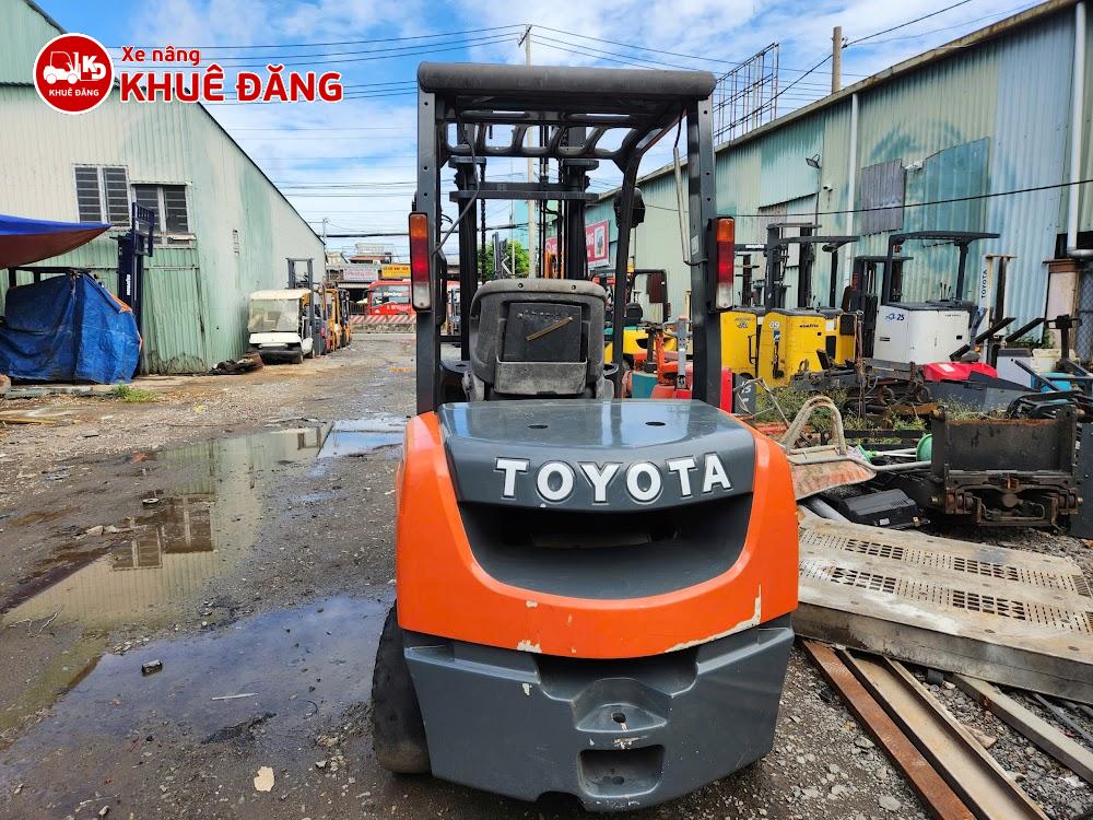 Xe nâng dầu 3 tấn Toyota 02-8FD30 khung nâng 4m