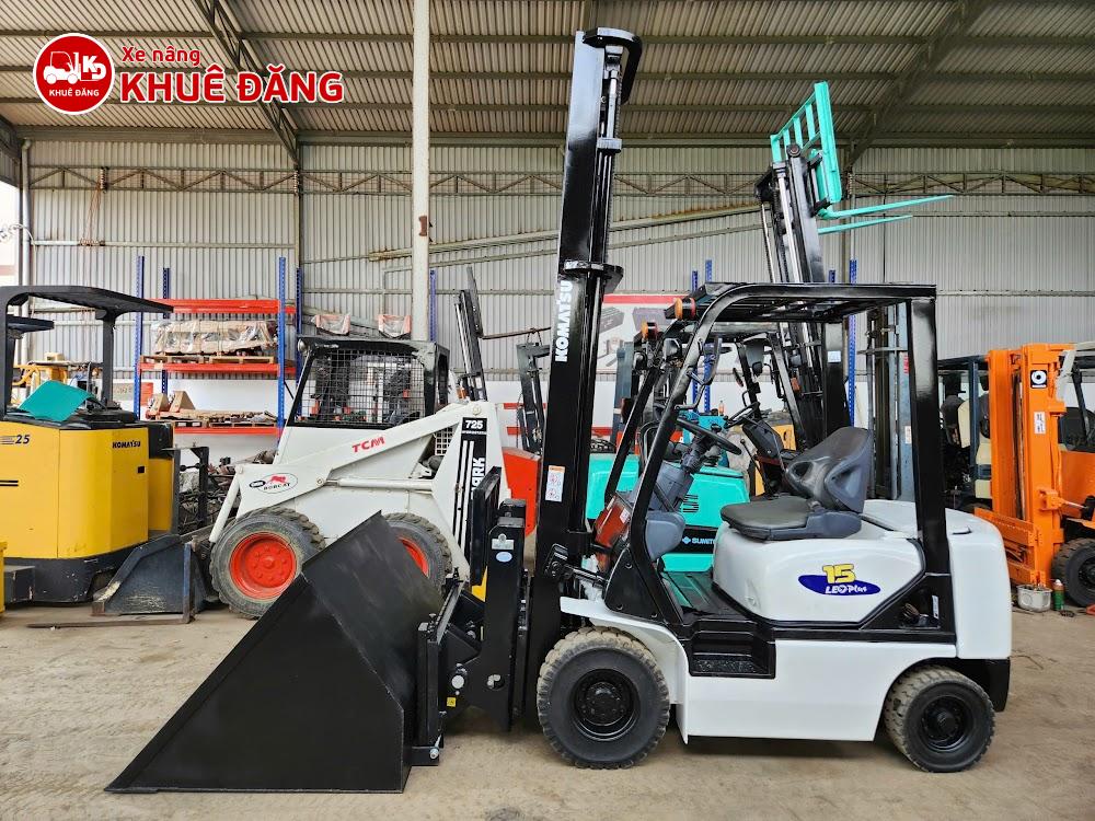 Xe nâng dầu xúc nâng 1.5 tấn Komatsu FD15T-16