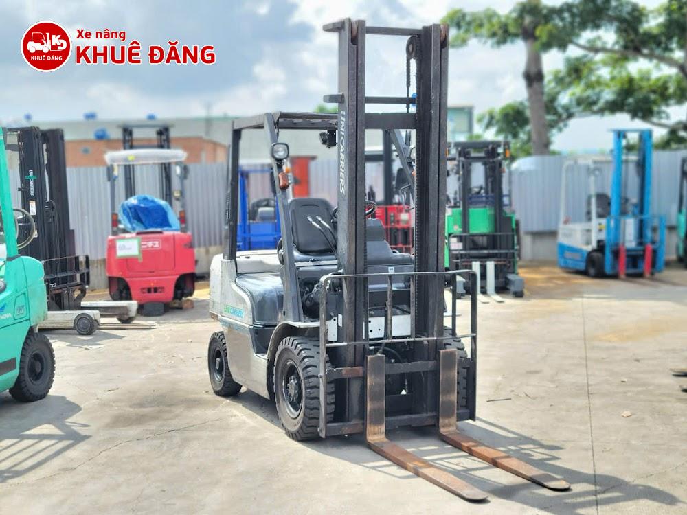 Xe nâng dầu 2.5 tấn Unicarriers FD25, 4m
