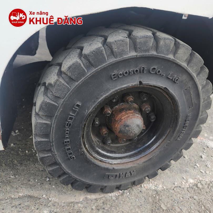 Bánh sau là bánh đặc 500-8
