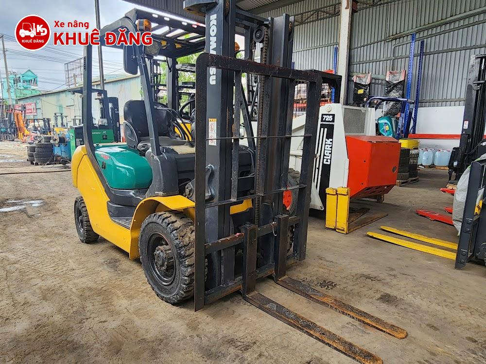 Xe nâng xăng 2 tấn Komatsu FG20T-16