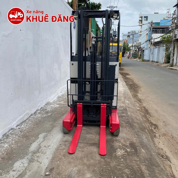 Xe nâng điện đứng lái 900kg Nichiyu FBRM9-75-330 PFL, ty giữa, nâng cao 3m3