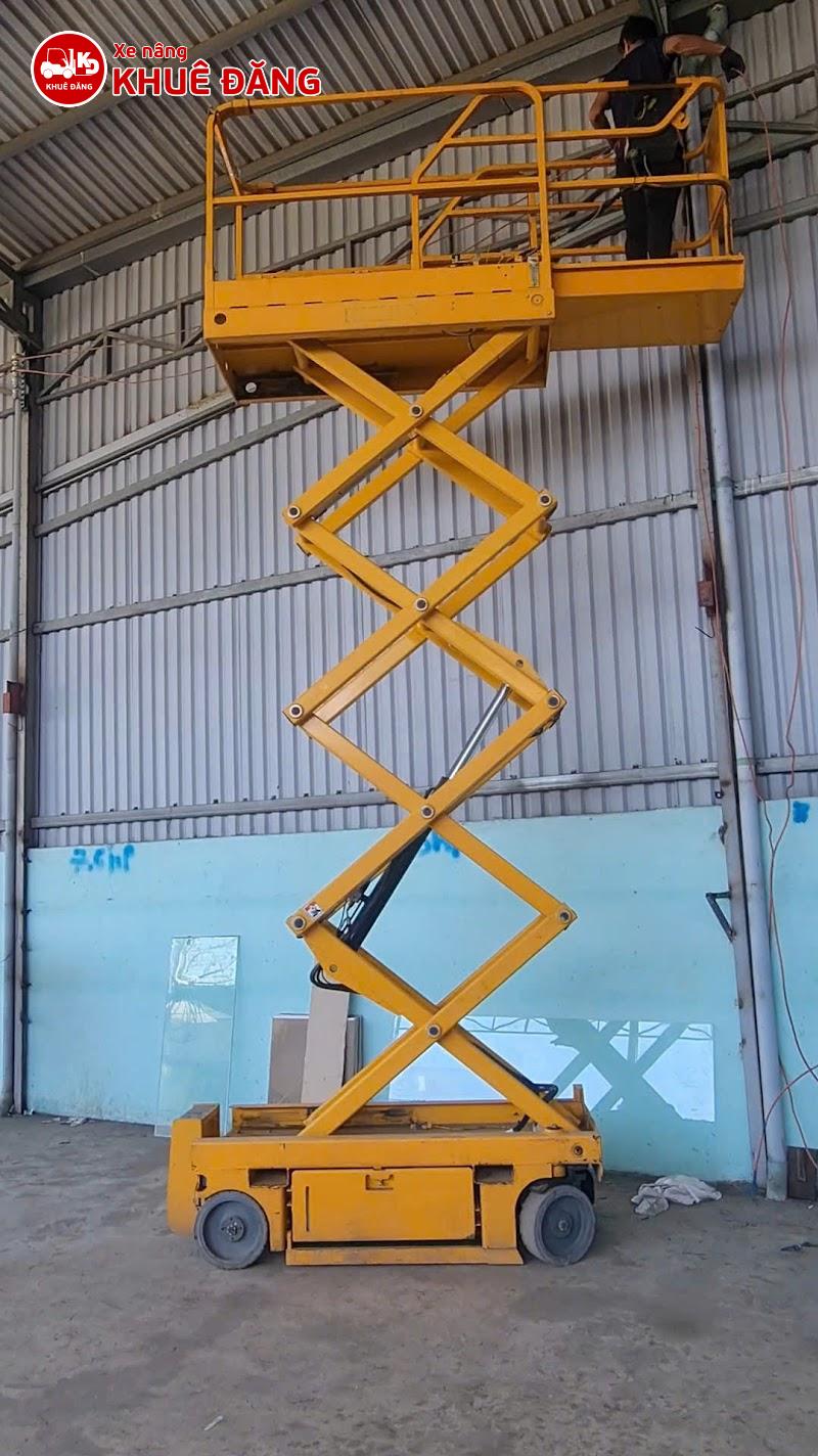 cho thuê xe nâng người tại TPHCM