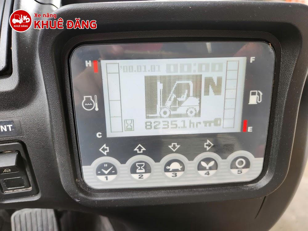 Xe nâng dầu 2.5 tấn Unicarriers FHD25T5. Khung nâng 5m, ty giữa, gật gù
