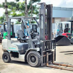Xe nâng dầu 2.5 tấn Unicarriers FD25, 4m
